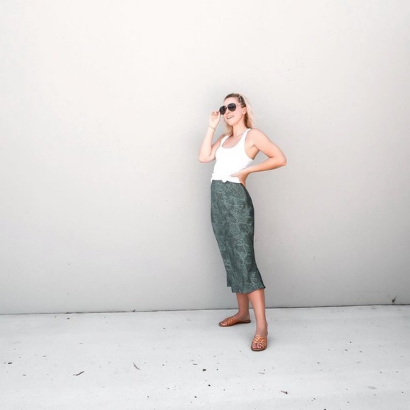 Green Satin Snake print slip skirt w/camisole - Picture 3 of 4